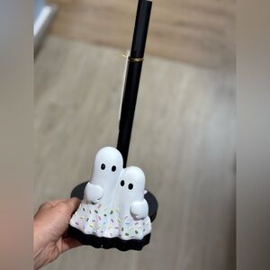 Cute Ghost Figurine with Sprinkles paper towel holder